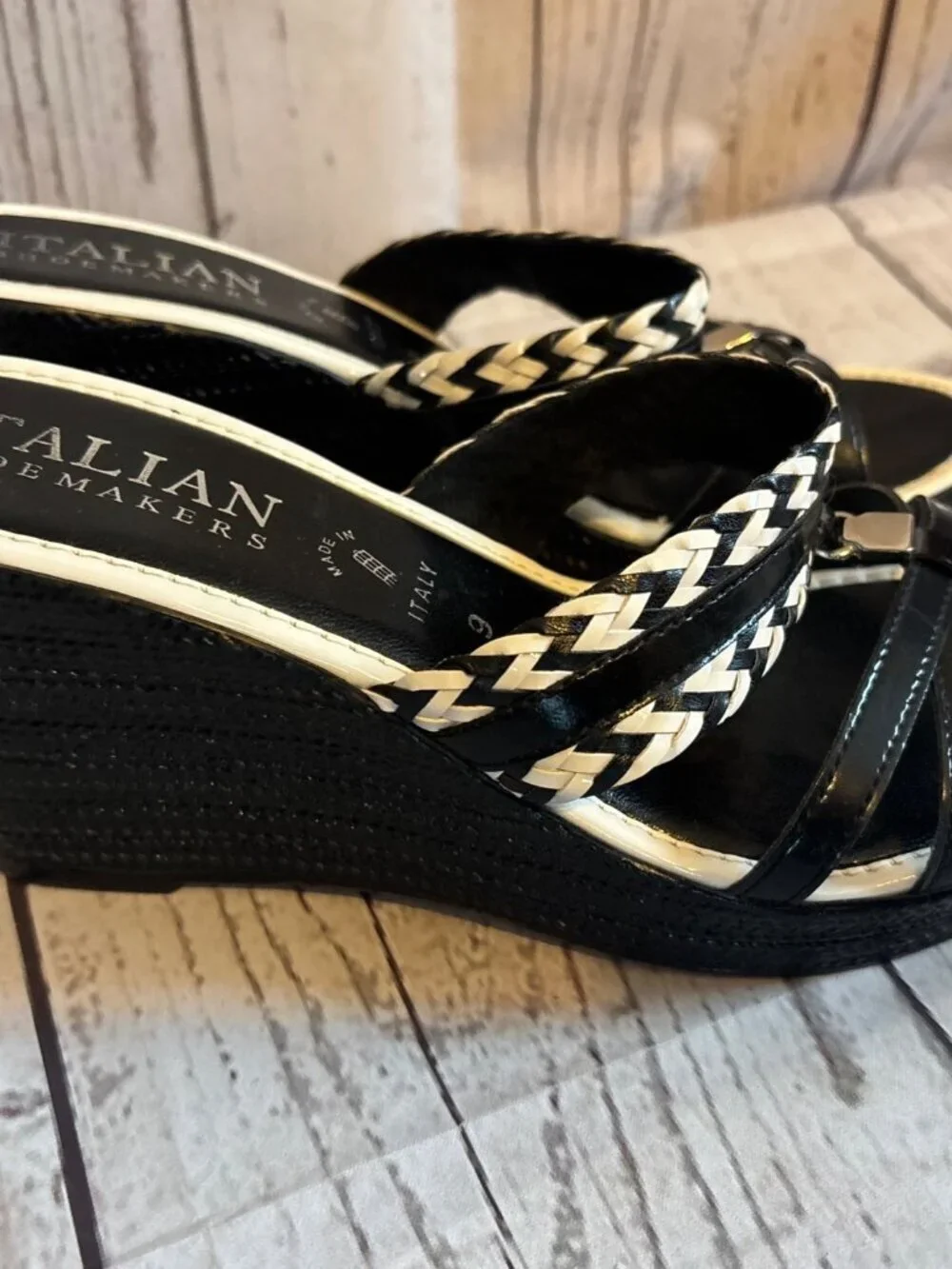 Italian Shoemakers Made In Italy Wedge Heel  Black & White Slide Sandals Shoes S
